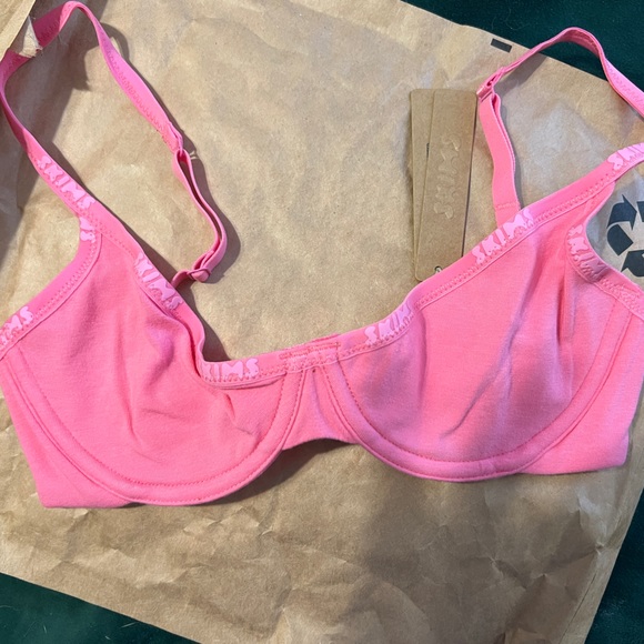 Hot pink skins underwire Demi bra 30c - Picture 1 of 4